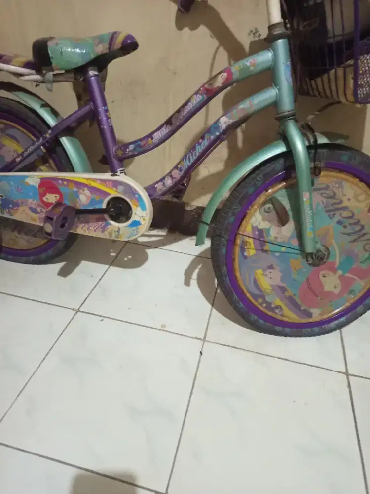 sepeda anak cewek uk 16,