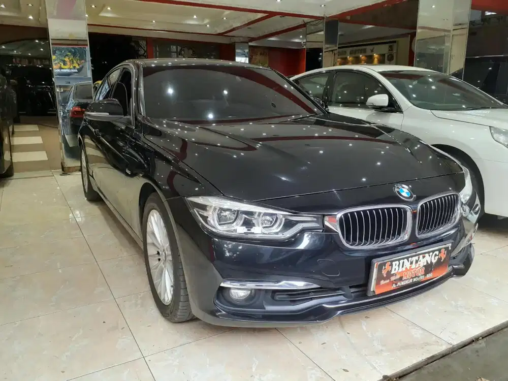 BMW 320i LUXURY AT 2018 BLACK / MODEL THN 2019 [BINTANG MOTOR]