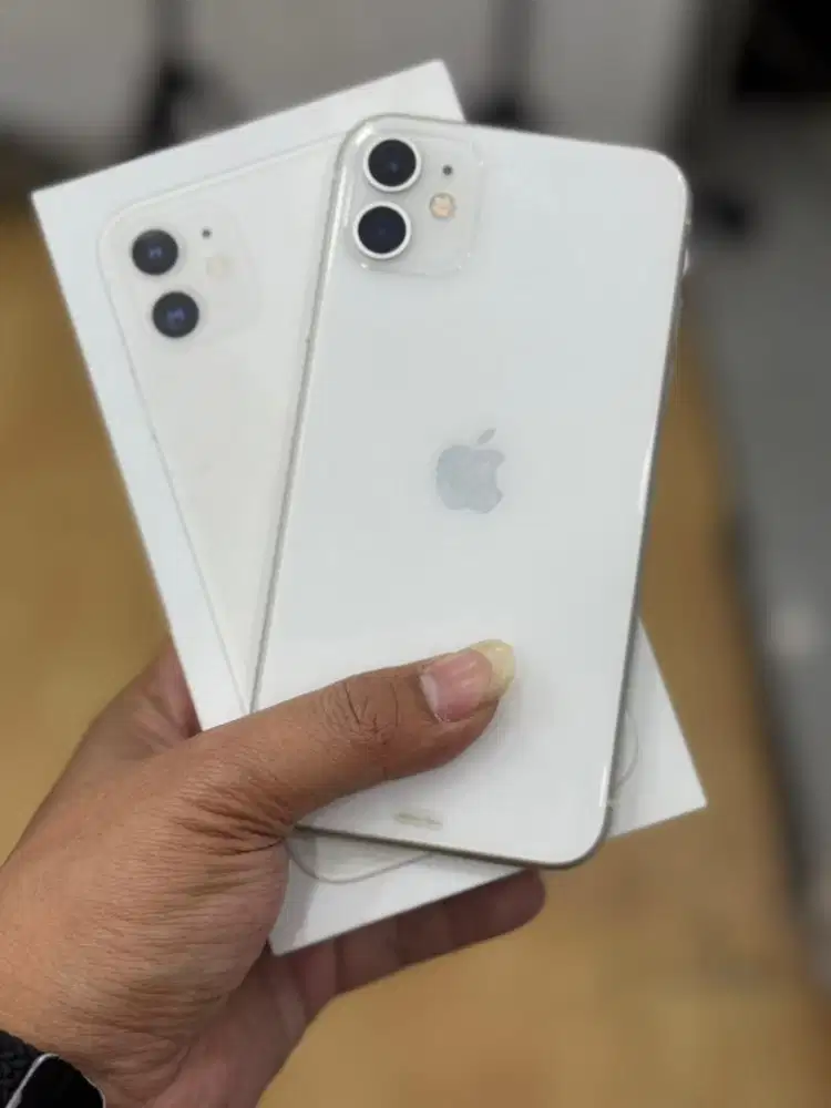 Iphone 11 64Gb white second resmi ibox mulus no lecet fullset