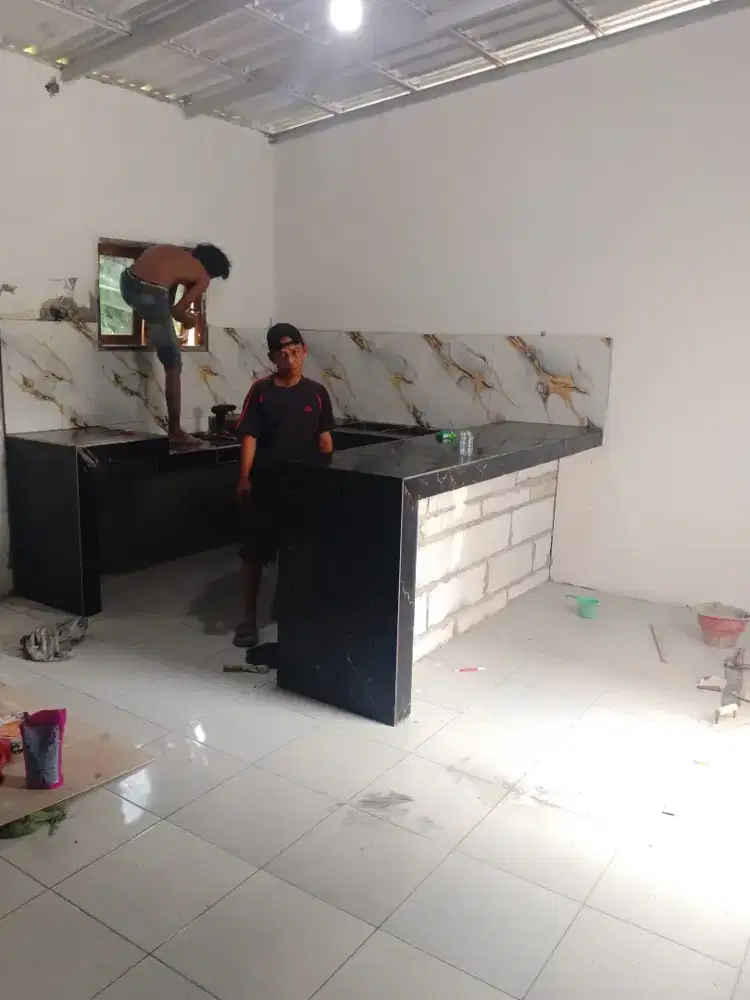 Tukang bangunan