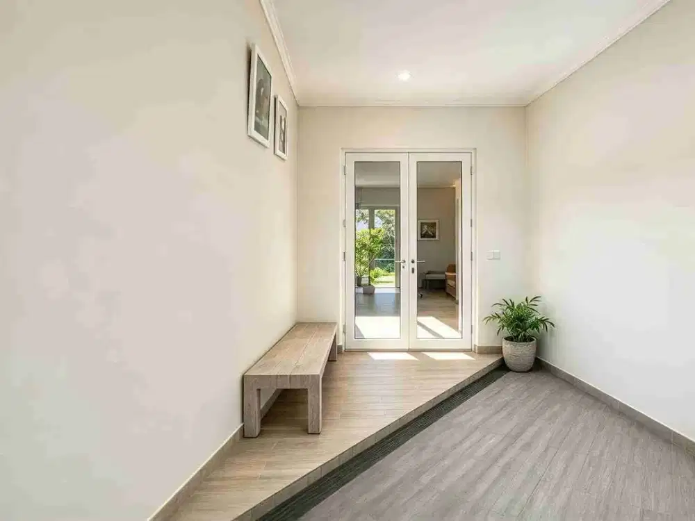 RUMAH SIAP HUNI DI SUVARNA SUTERA HADAP SELATAN