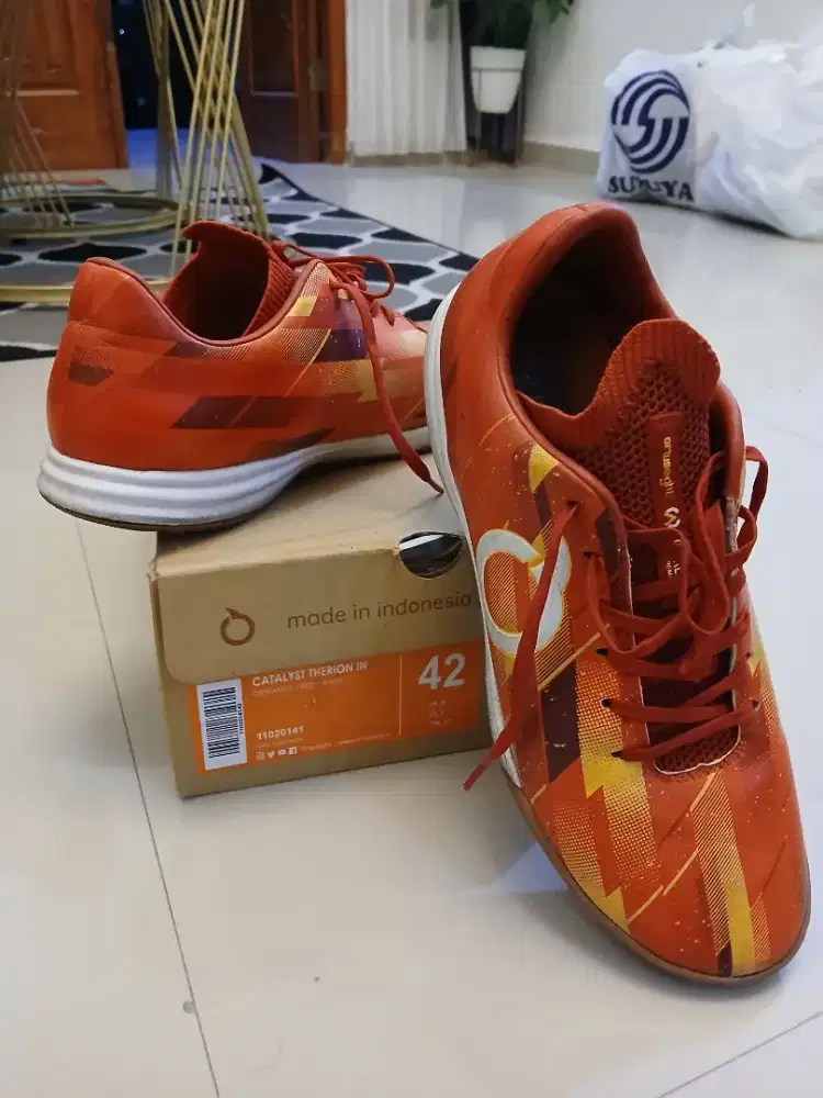 Sepatu Futsal Ortus uk 42