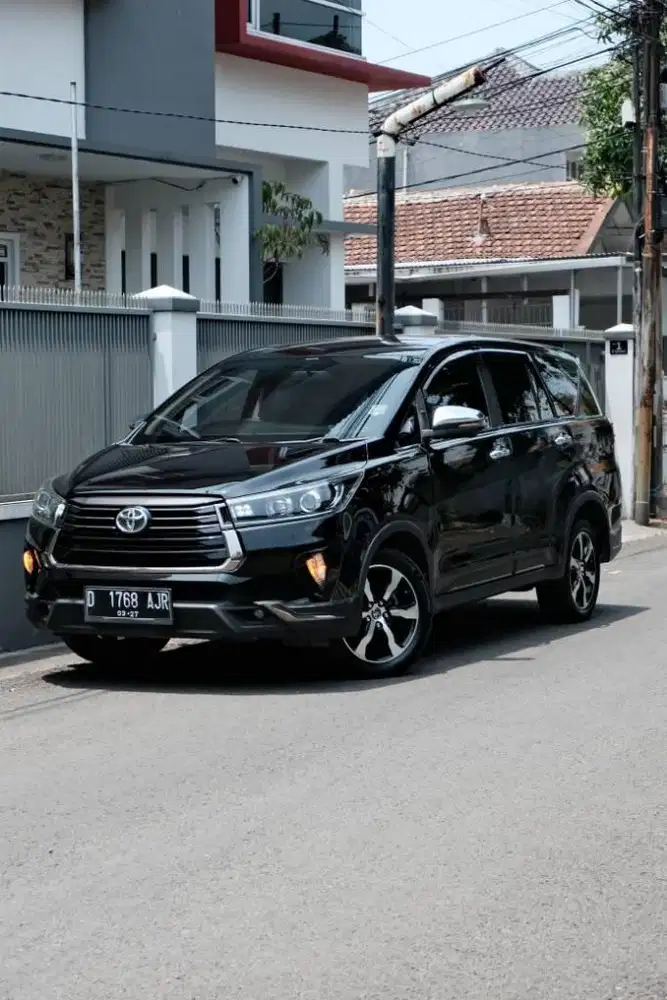 TOYOTA INNOVA VENTURER 2.4 AT 2022