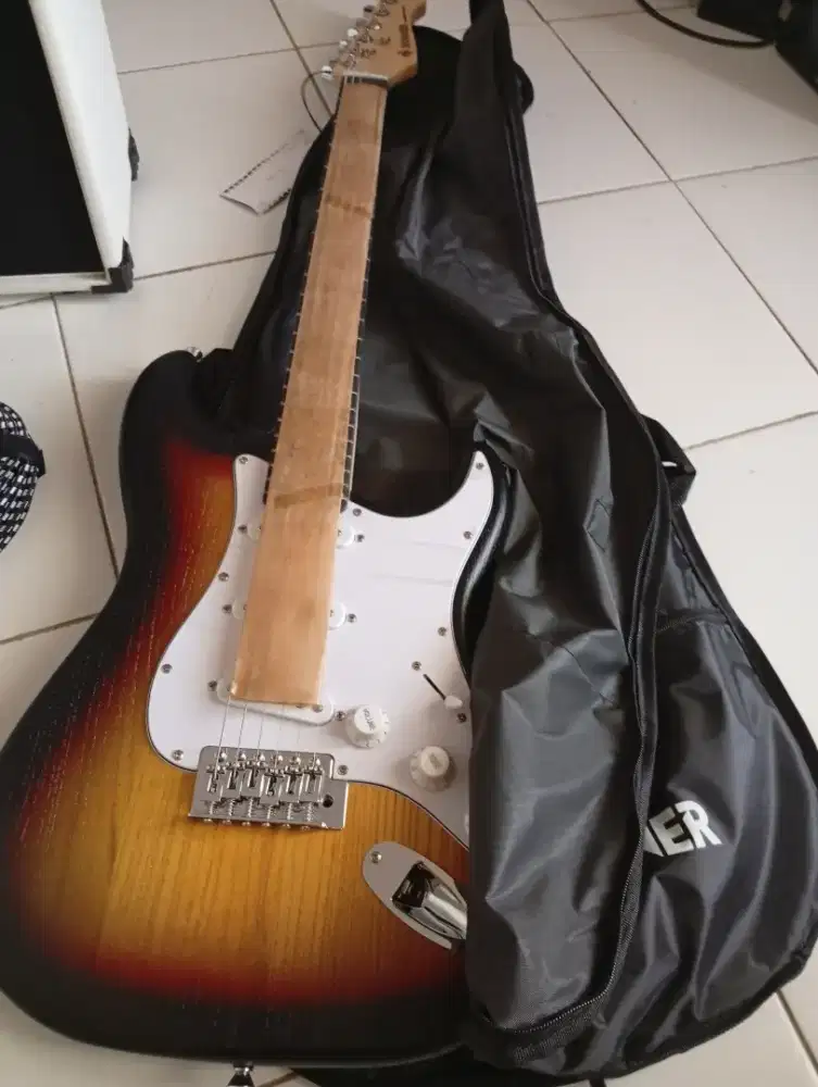 GITAR LISTRIK PLUS AMPLY