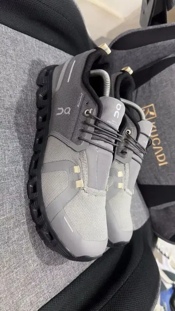 Sepatu On Cloud ( OC )new