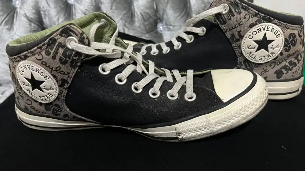 Jual sepatu second converse