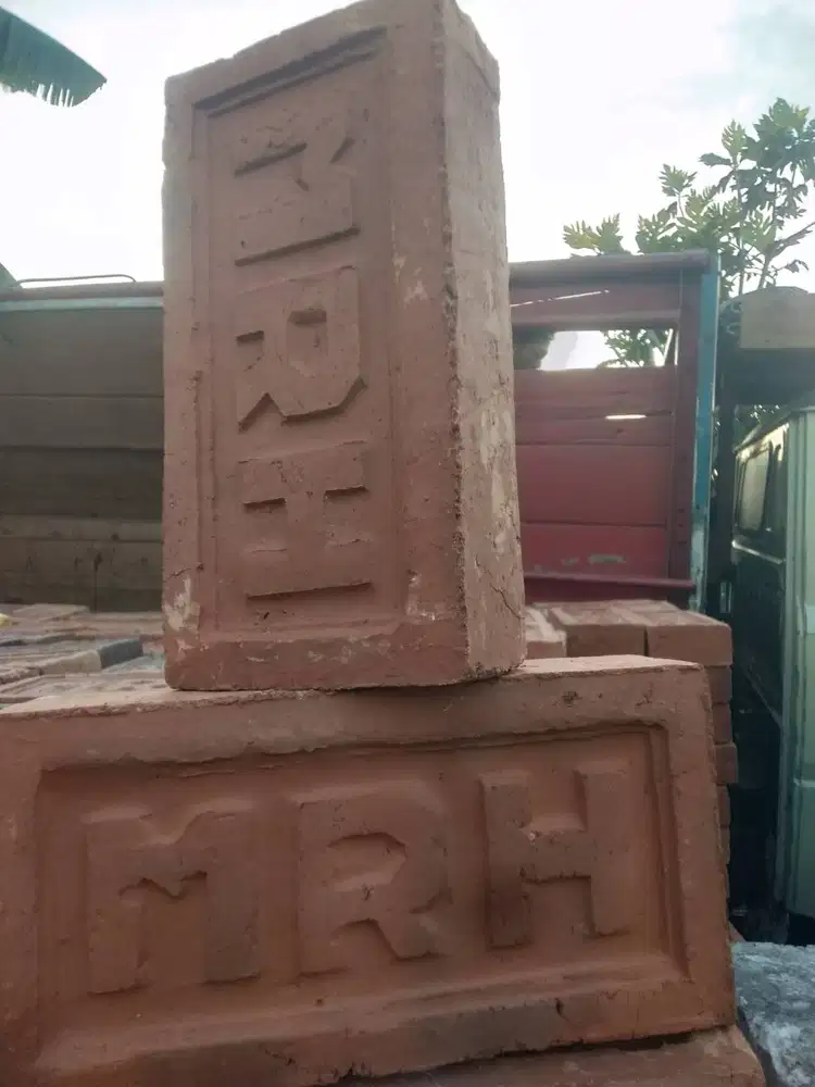 Bata merah press MRH