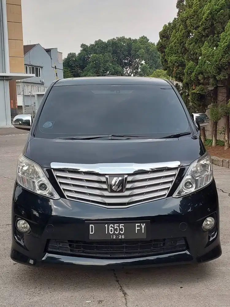 Toyota Alphard s audioles matic 2011 hitam