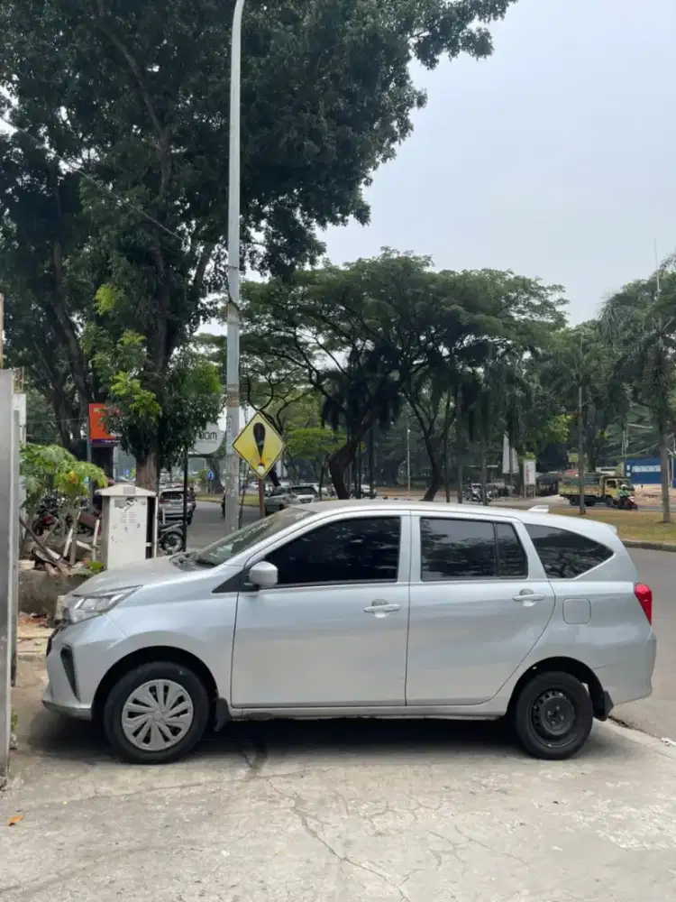 Sigra 1000 cc Type M plat Jambi area Bekasi Cikarang