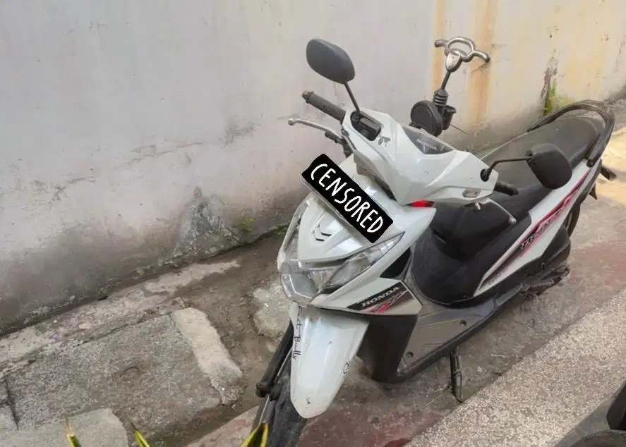 dijual motor honda  beat 2013 FI
