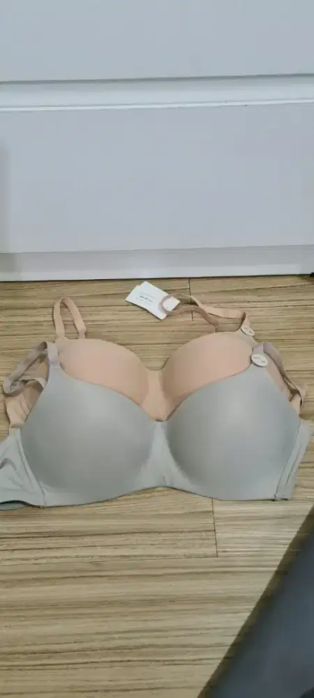 Bra sorella masih baru belum pernah pakai.size B80/36B tanpa kawat