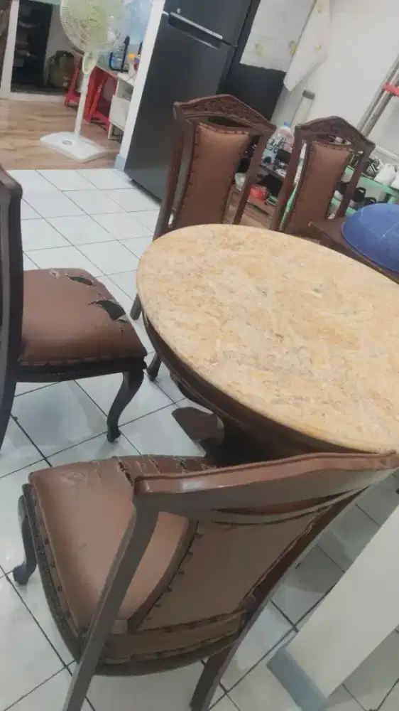 Meja makan marmer kayu jati