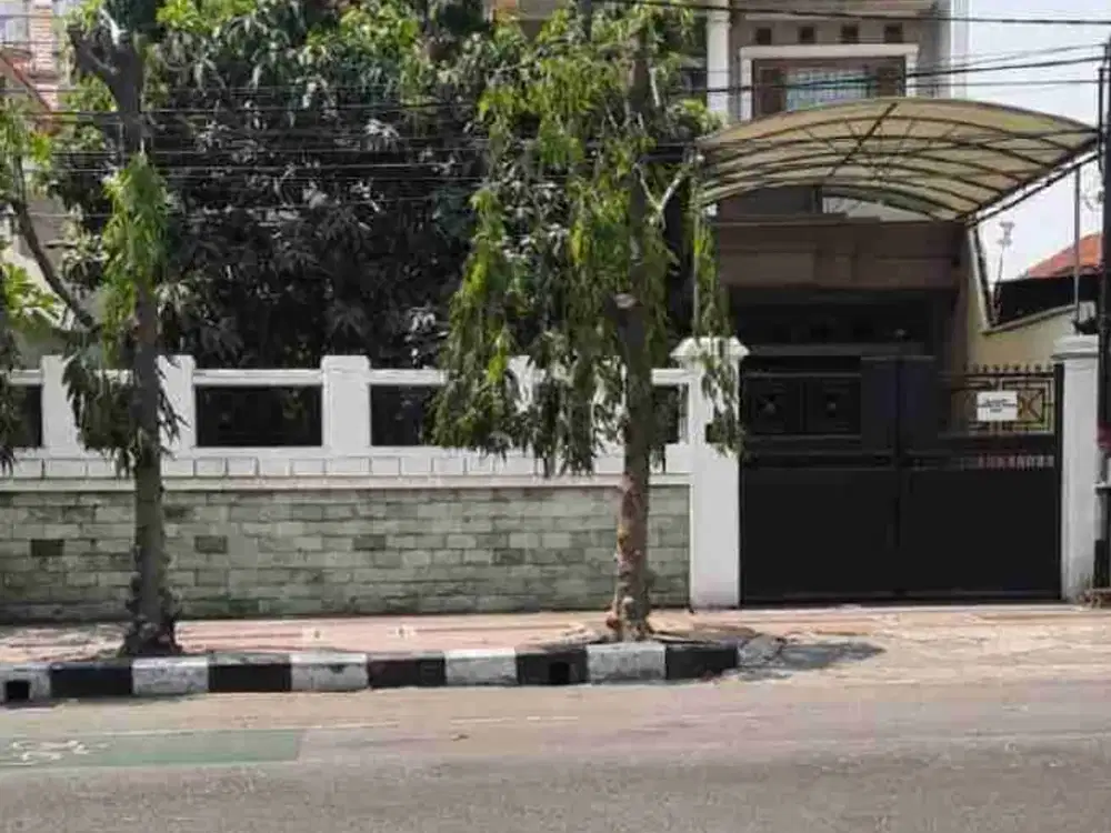 jual rumah pinggir jalan raya hasanuddin kota kediri nol jalan