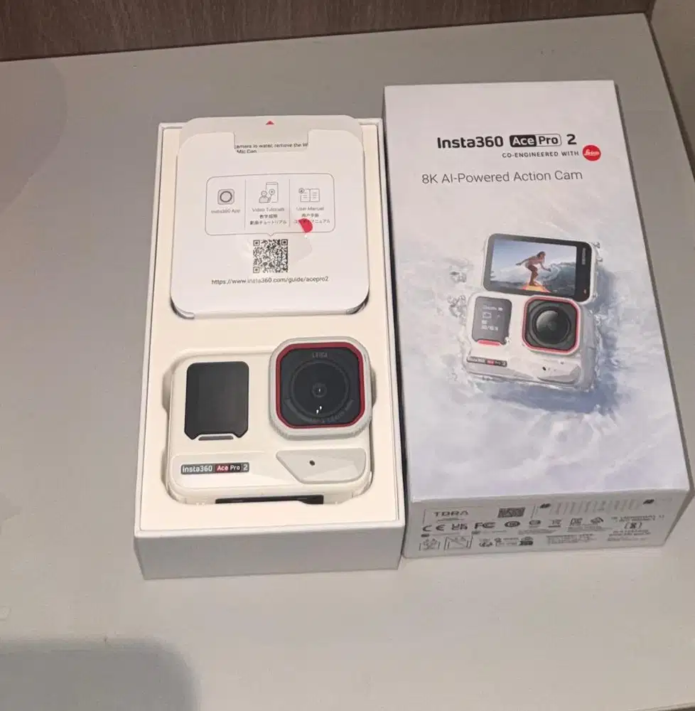 Kamera insta 360 ace pro 2