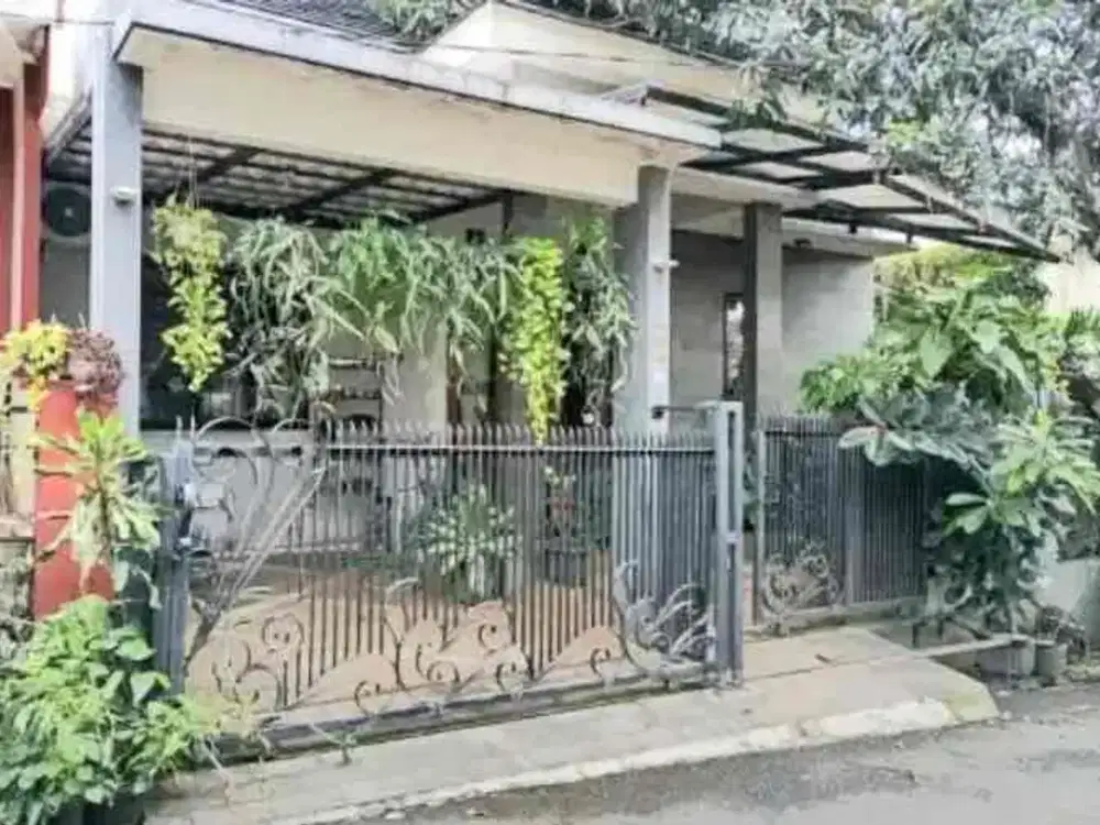 Rumah asri dan nyaman posisi hook di Vila Dago 
Pamulang - Tang Sel