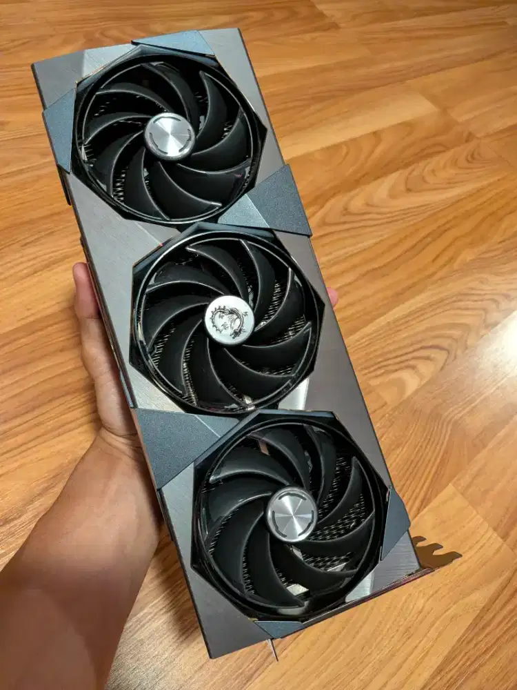 RTX 4070 ti Suprim X 12GB, bukan 5070 5080