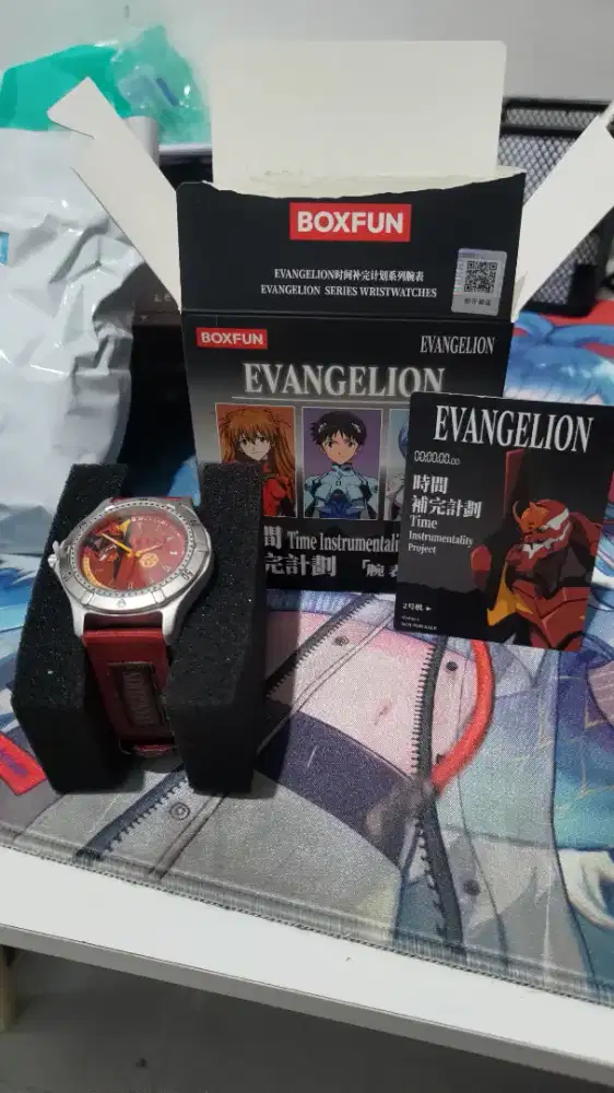 Jam Evangelion varian eva 02 dari box funn