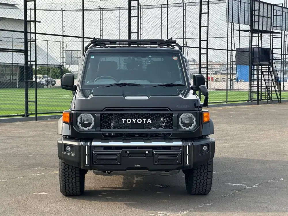 Land cruiser 70 JAOS Modelista Japan Version Brand New 2026