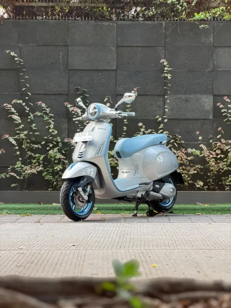 VESPA PRIMAVERA S NEW MODEL 150 IGET ABS LED TH 2025 LIKE NEW