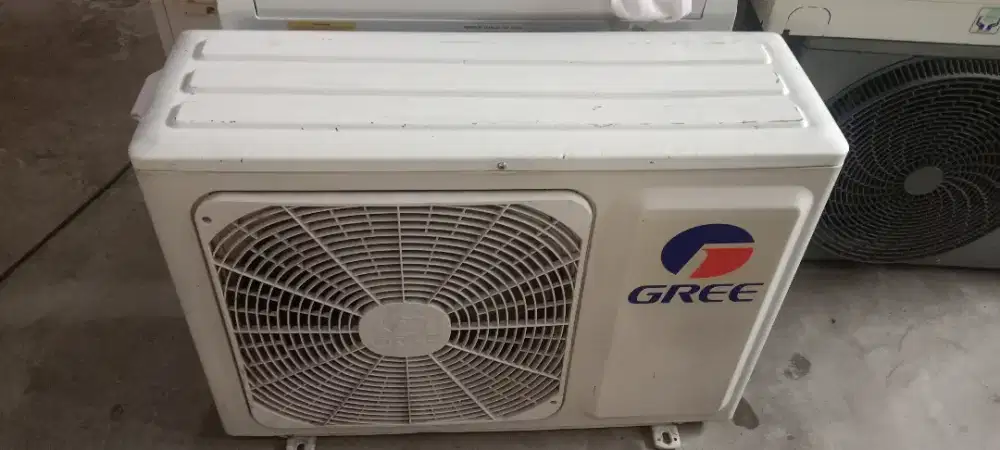 Outdoor gree 2pk R32 ori