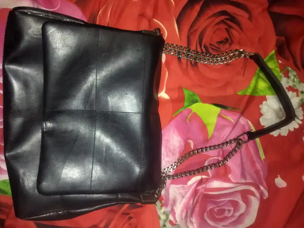 tas dari brand zara
