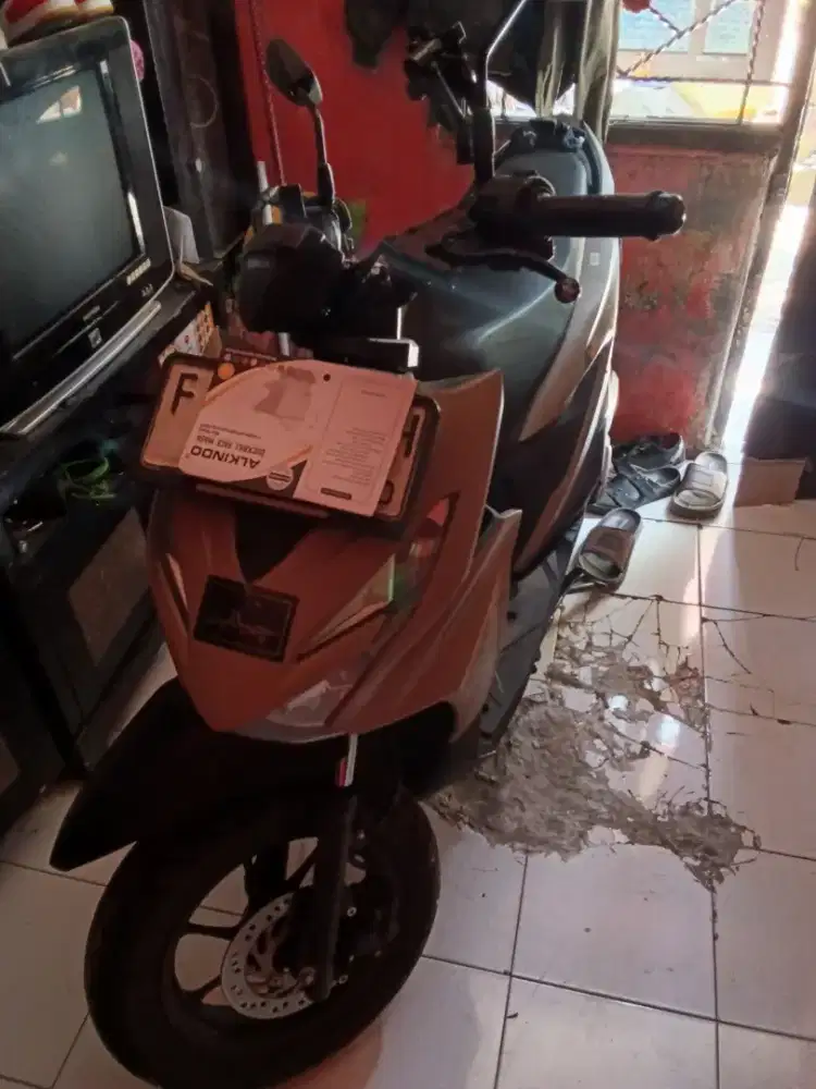 Beat 2025 like new