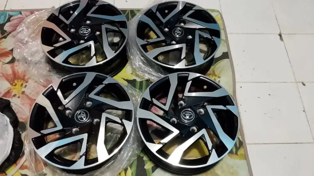 VELQ MOBIL MERK OEM