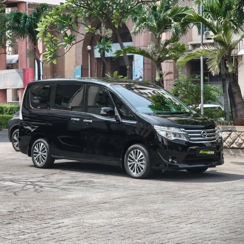 Nissan Serena X 2000cc matic 2017