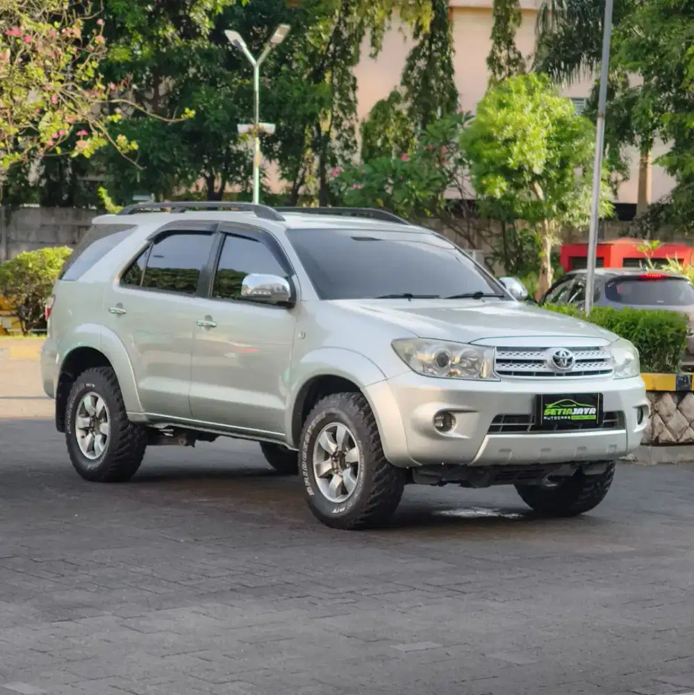 Toyota Fortuner G disel 2500cc matic 4x2 2009