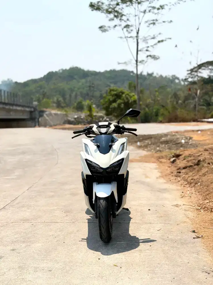Vario 160 warna putih 2023