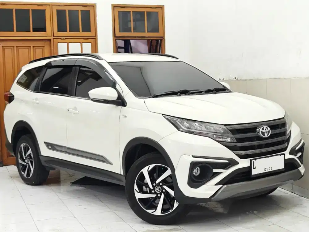 Dp30jt New Rush 2022 S GR Sport 1.5 Automatic Putih AT 2023 Full Ori