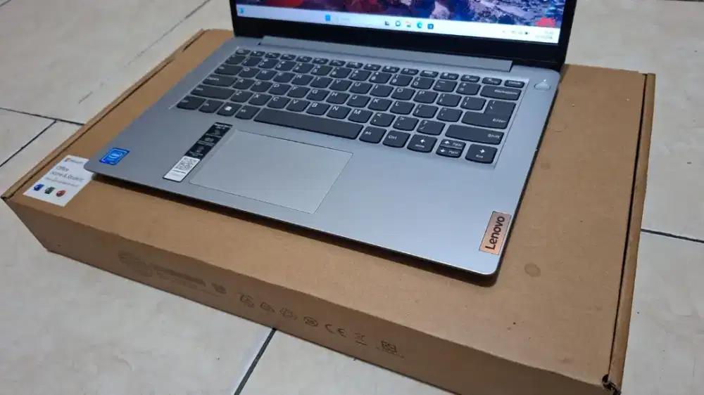 Laptop Lenovo Ideapad Slim 1i