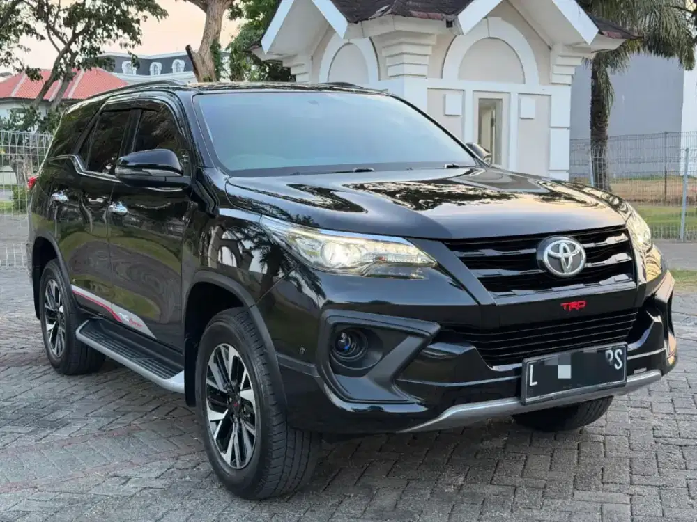 Toyota Fortuner VRZ S TRD 2017 Matic Hitam Favorit Siap Pakai