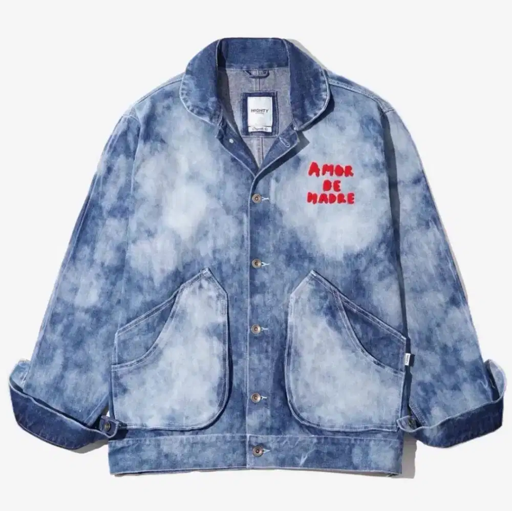 HIGHTY Blue Washed Denim Jacket dengan tulisan AMOR DE MADRE