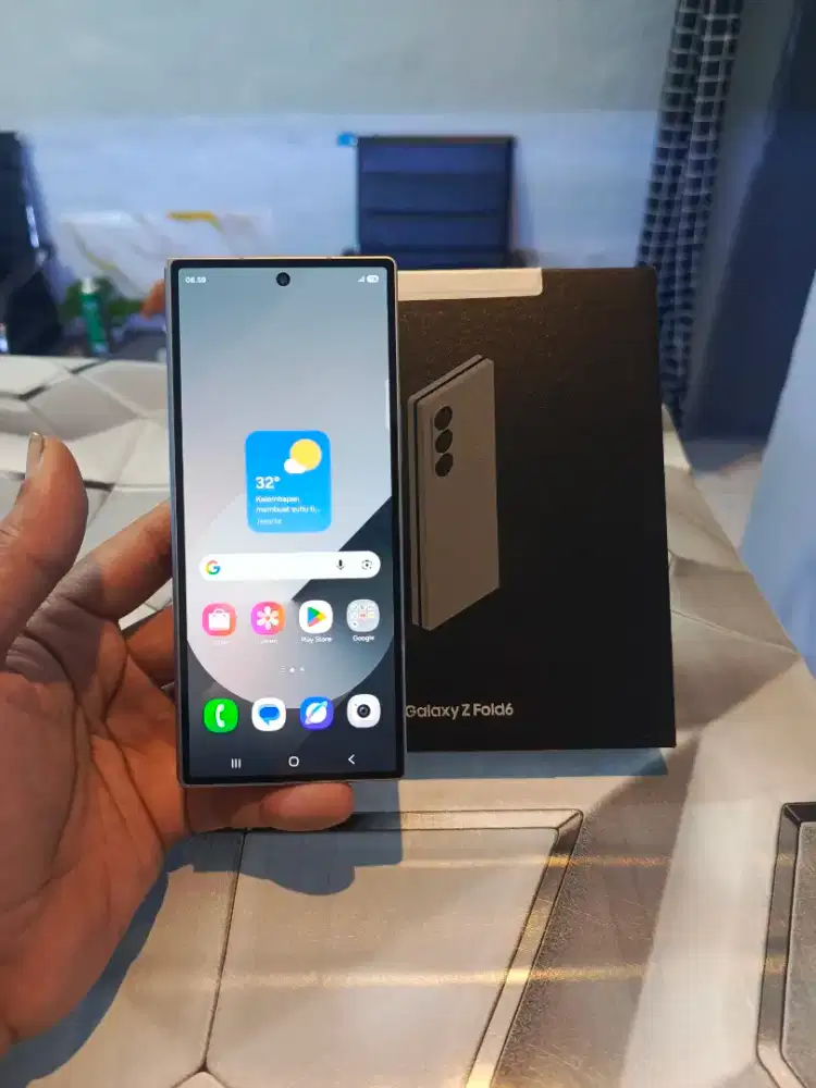 SAMSUNG Z FOLD 6 5G RAM 12/256GB ORIGINAL SEIN MULUS NORMAL

TAMPILAN