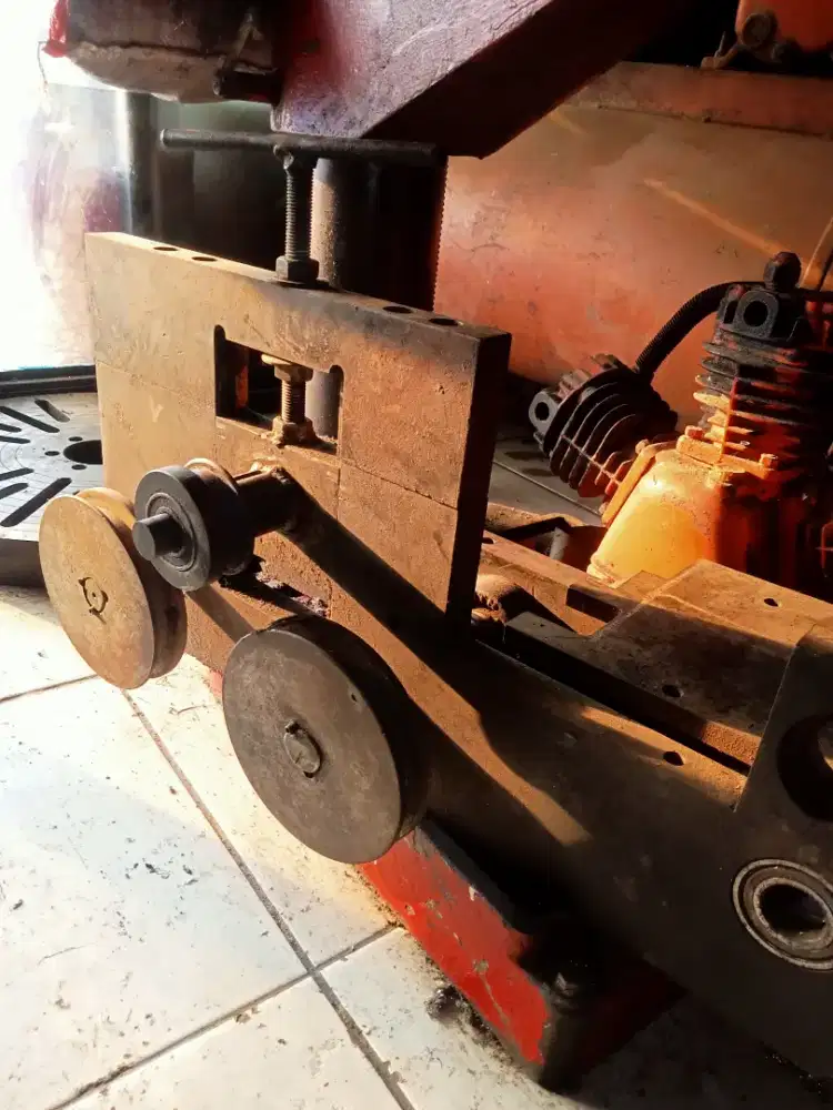 Mesin bending /tekuk lingkaran