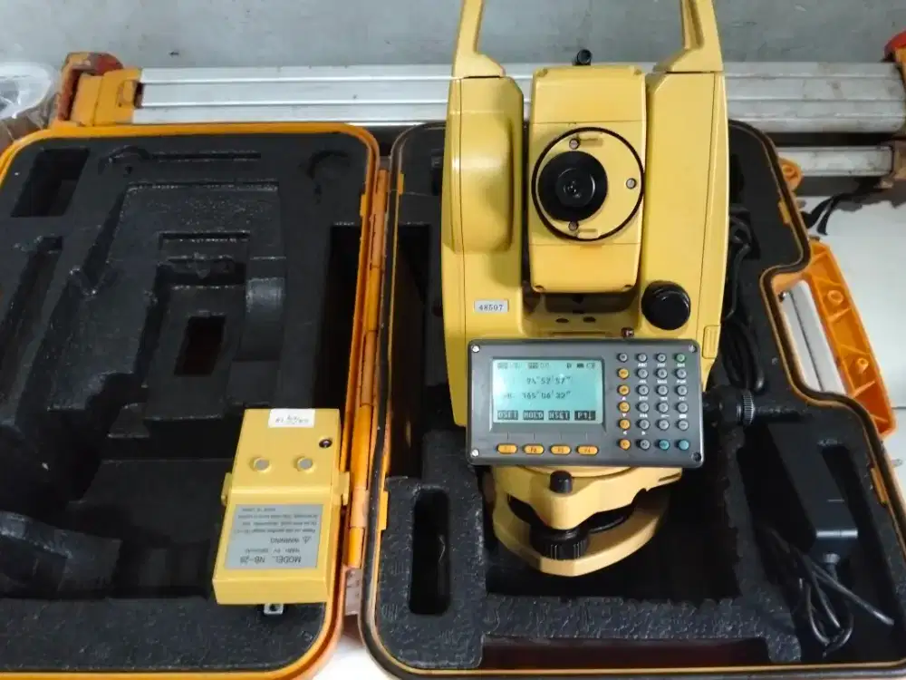 Total station south nts-312b