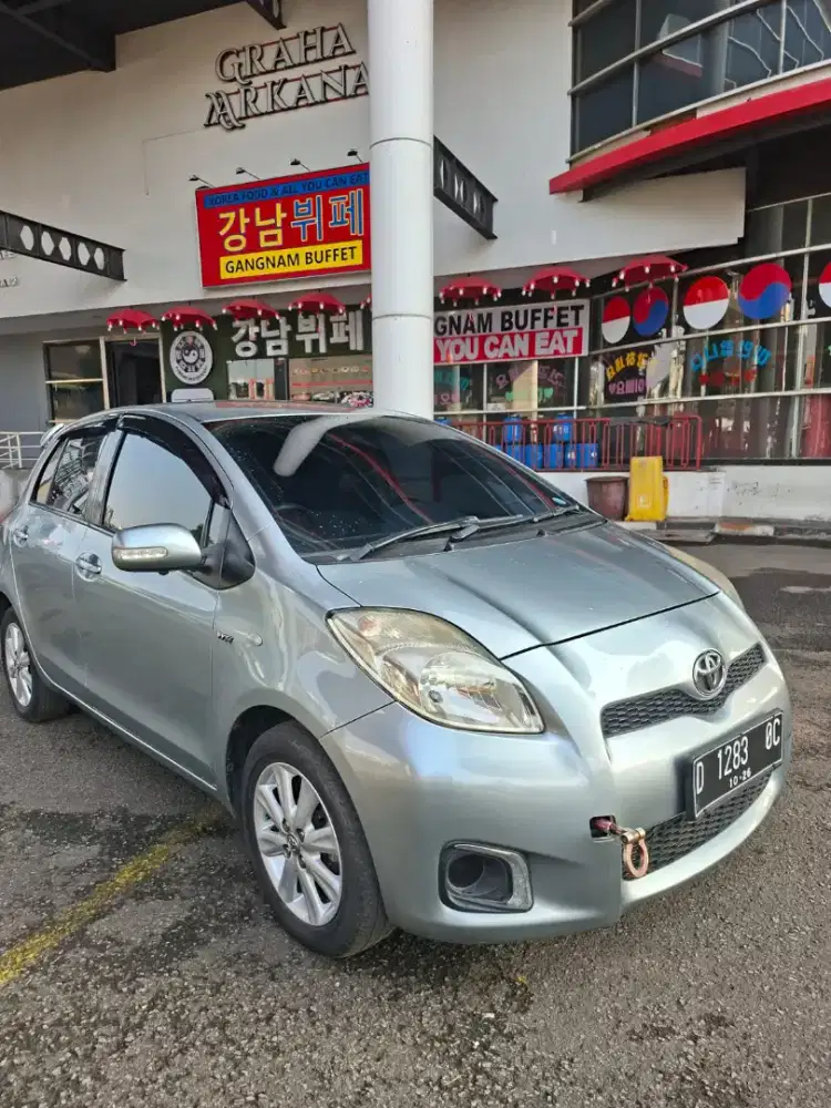 Toyota Yaris J 2011 MT