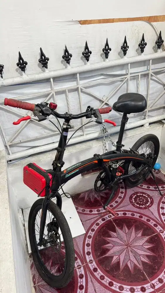 [DIJUAL] Sepeda Lipat Turanza Hitam-Merah - Full Aksesoris Siap Gowes!