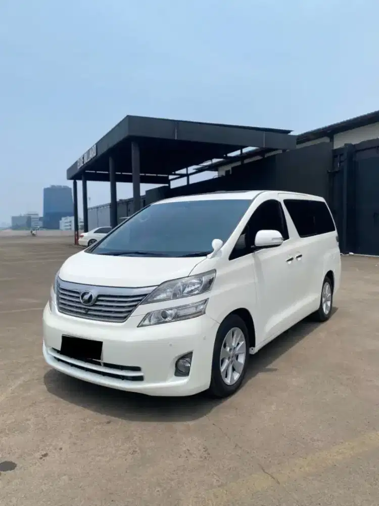 Toyota Vellfire 2.4 V Nik 2011
White