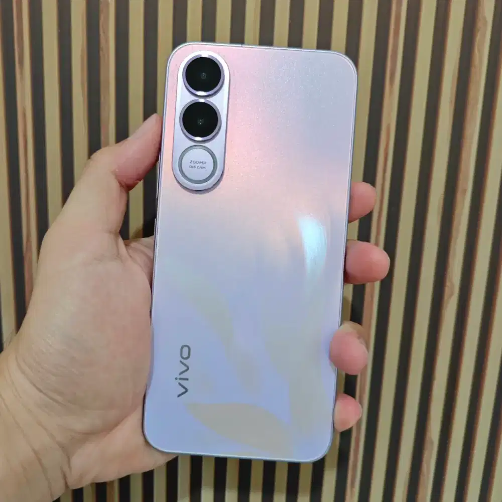 Vivo V70 Fe 8/256 Fullset Like New Garansi aktif nominus