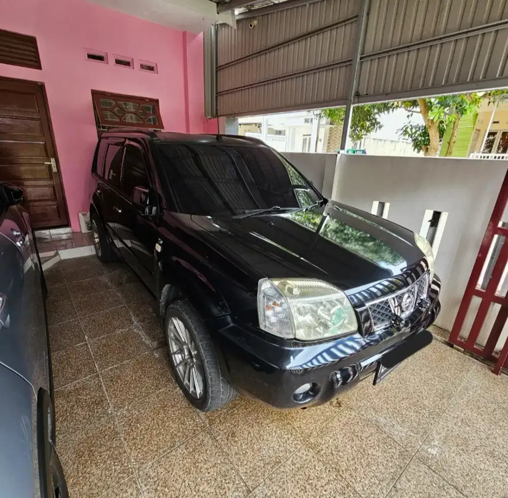Dijual nissan X-Trail plat DA