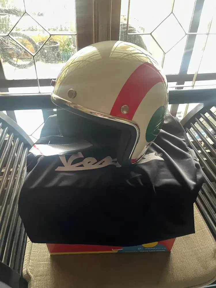 Helm vespa nation 3color baru