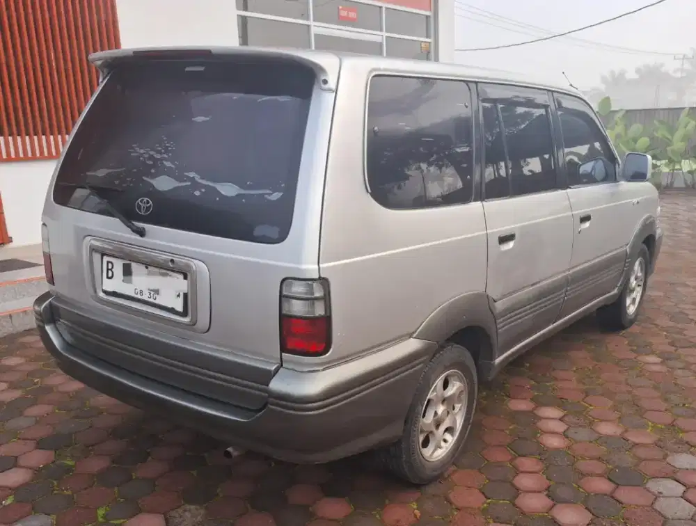 Toyota kijang krista bensin 1.8 cc matic tahun 2000 rare items terawat