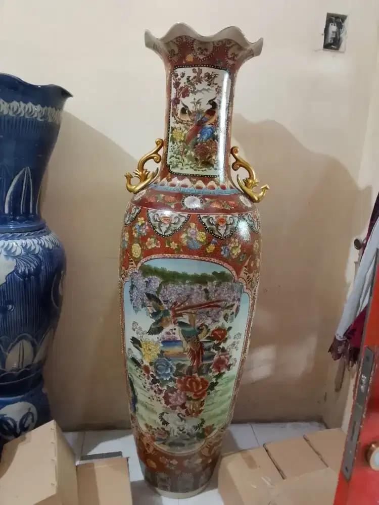 Dijual guci keramik hiasan harga bisa nego