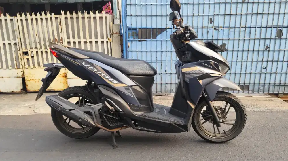 Honda vario 125 new keyless 2023 b dki km low