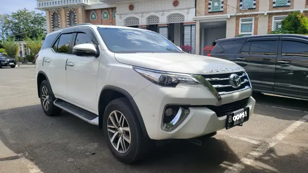 Dijual Mobil Toyota Fortuner 2.4 Autometic Solar