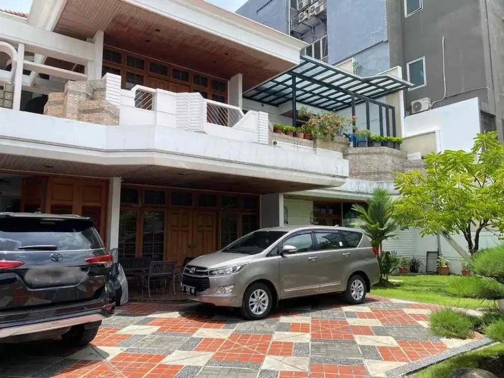 Dijual rumah jalan cempaka surabaya pusat