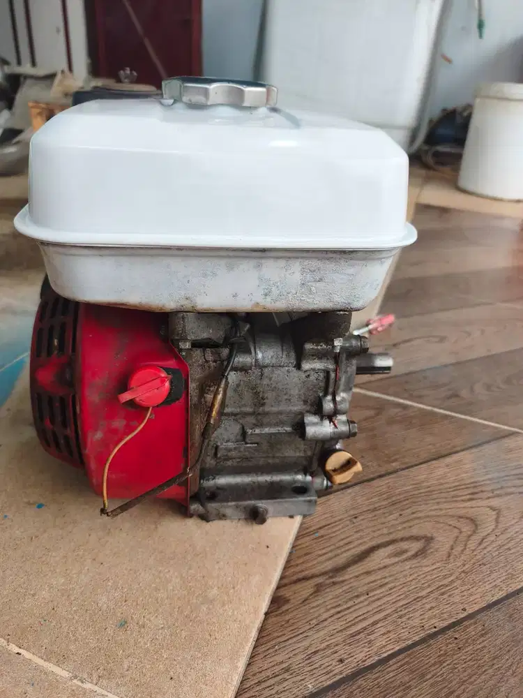 Mesin gx160 merk HONDA