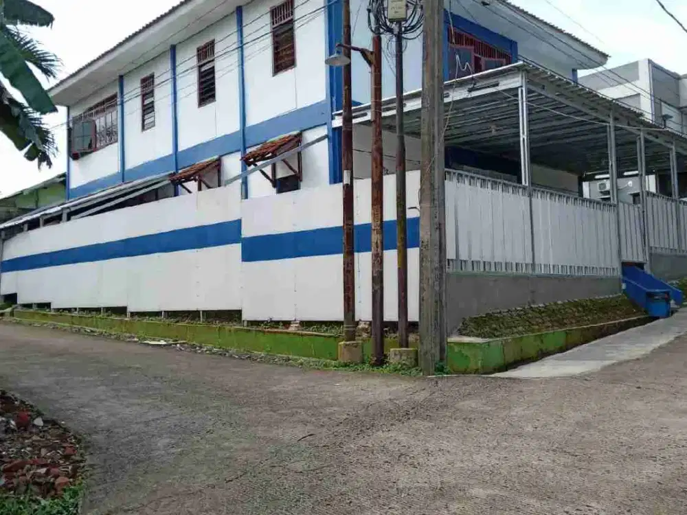 Dijual cepat kost2an belakang kampus poltek UI Depok